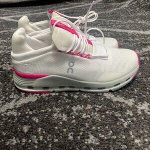 On Running CloudNova Undyed Pink Women's Size 6, 7